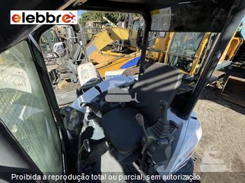 Mini-Escavadeira Bobcat E45