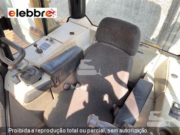 Trator de Esteira Caterpillar D6N XL
