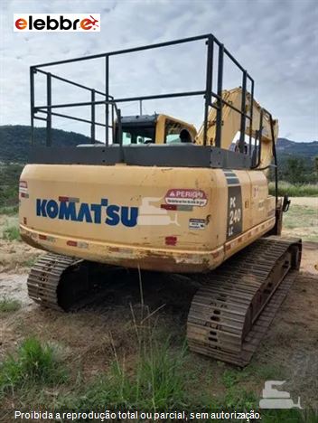 Escavadeira Komatsu PC240