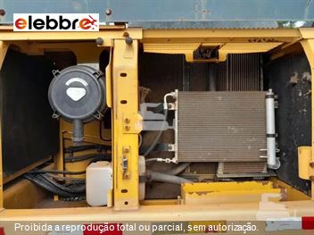 Escavadeira Komatsu PC240