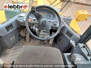 Pá Carregadeira Komatsu WA320