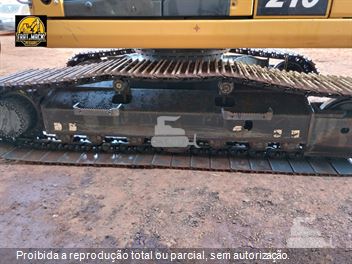 Escavadeira Komatsu PC210