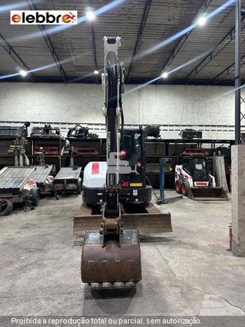 Mini-Escavadeira Bobcat E50