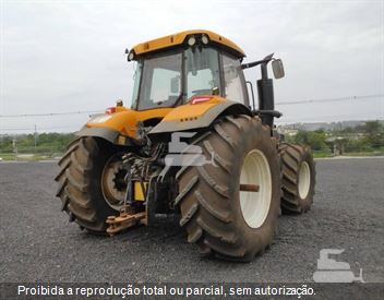 Trator Agrícola Valtra T230 CVT