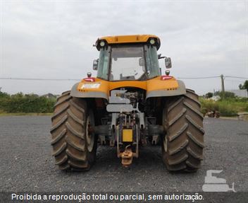 Trator Agrícola Valtra T230 CVT