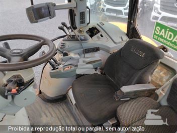 Trator Agrícola Valtra T230 CVT