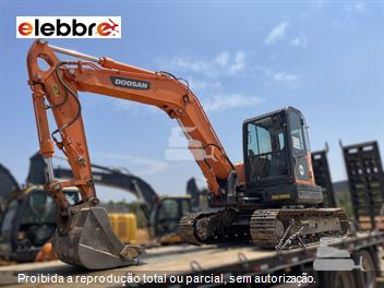 Mini-Escavadeira Doosan DX80R