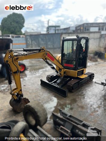 Mini-Escavadeira Caterpillar 303.5E CR