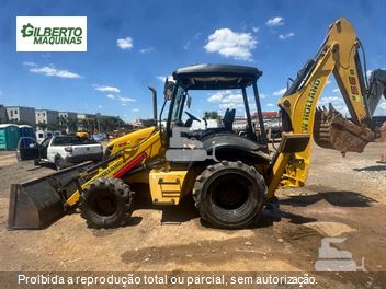 Retro Escavadeira New Holland B95B