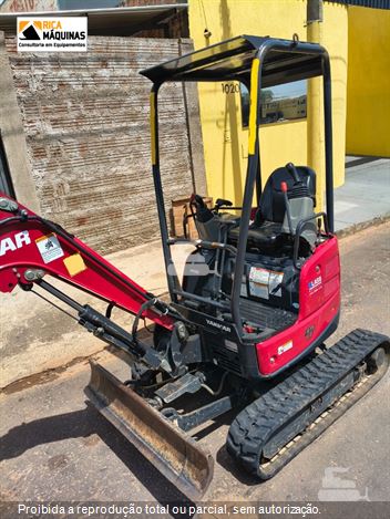 Mini-Escavadeira Yanmar Vio17