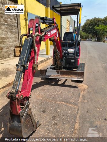 Mini-Escavadeira Yanmar Vio17