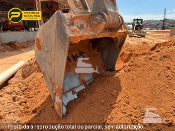 Escavadeira Hyundai R220LC-9