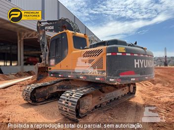 Escavadeira Hyundai R220LC-9