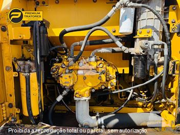 Escavadeira Caterpillar 320D2L