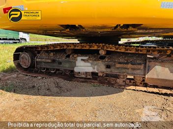 Escavadeira Caterpillar 320D2L