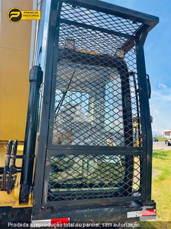Escavadeira Caterpillar 320D2L