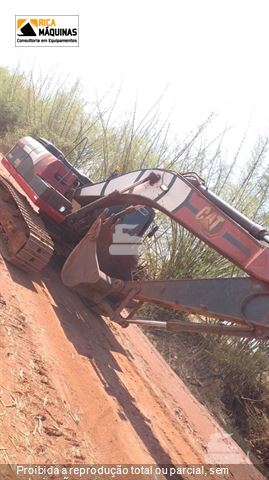 Escavadeira Caterpillar 320D2L