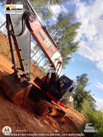 Escavadeira Caterpillar 320D2L
