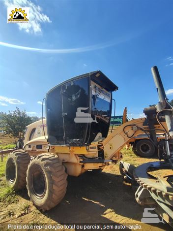 Motoniveladora New Holland RG200B