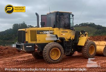 Pá Carregadeira Komatsu WA200