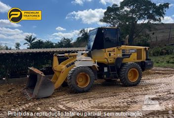 Pá Carregadeira Komatsu WA200