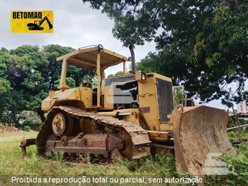 Trator de Esteira Caterpillar D6M