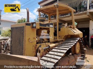 Trator de Esteira Caterpillar D6M