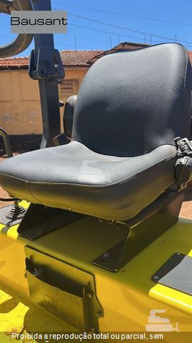 Rolo Compactador Dynapac CC1300