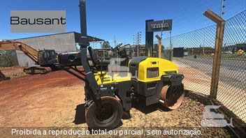 Rolo Compactador Dynapac CC1300