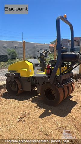 Rolo Compactador Dynapac CC1300