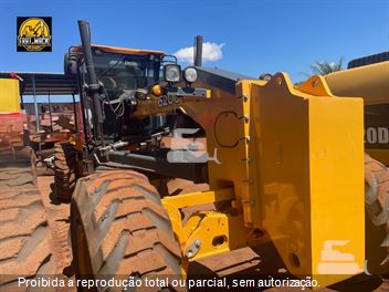 Motoniveladora John Deere 620G