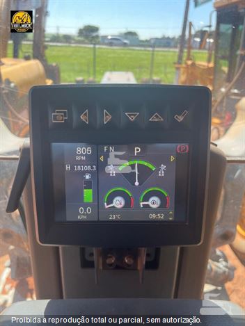 Motoniveladora John Deere 620G