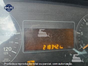 Caminhão Mercedes-Benz Atron 1319 2p (diesel) (E5)