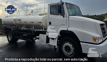 Caminhão Mercedes-Benz Atron 1319 2p (diesel) (E5)