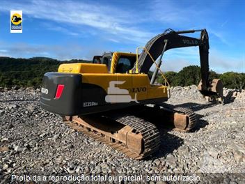 Escavadeira Volvo EC210BLC