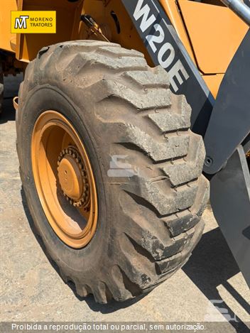 Pá Carregadeira Case W20E