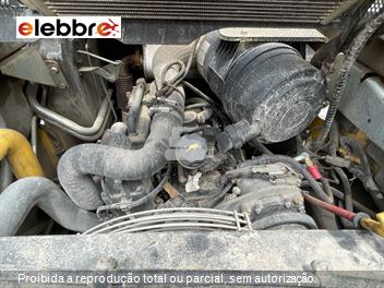Mini-Carregadeira New Holland L330