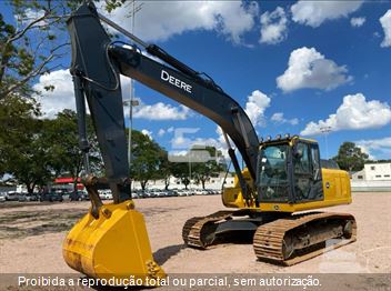 Escavadeira John Deere 210GLC