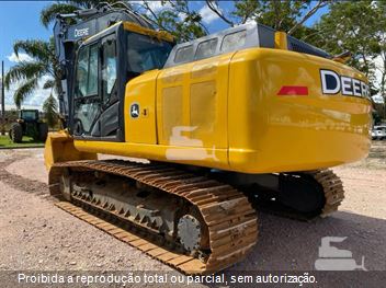 Escavadeira John Deere 210GLC