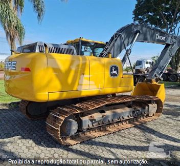 Escavadeira John Deere 210GLC