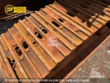 Escavadeira Komatsu PC200