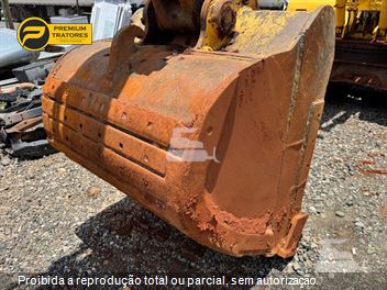 Escavadeira Komatsu PC200