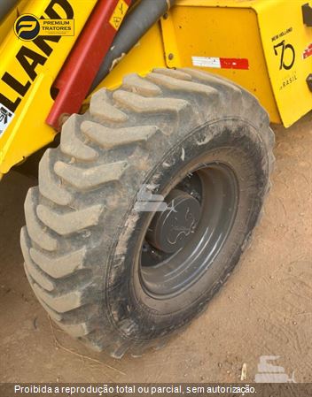 Retro Escavadeira New Holland B95B