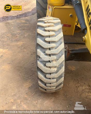 Retro Escavadeira New Holland B95B