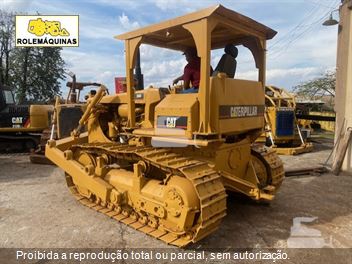 Trator de Esteira Caterpillar D6D