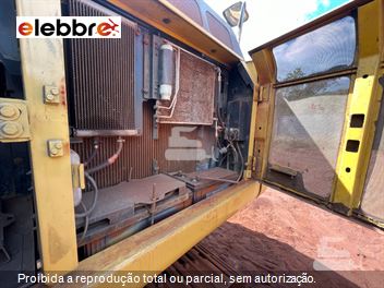 Escavadeira John Deere 210G