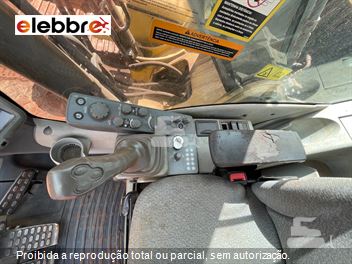 Escavadeira John Deere 210G