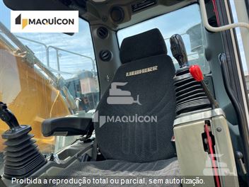 Escavadeira Liebherr R 938