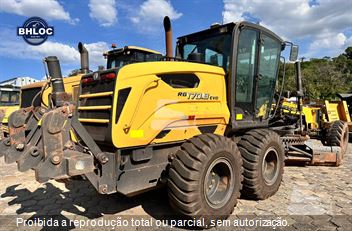 Motoniveladora New Holland RG170B