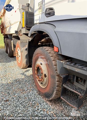 Caminhão Mercedes-Benz AROCS 4851 K 8x4 (diesel)(E5)